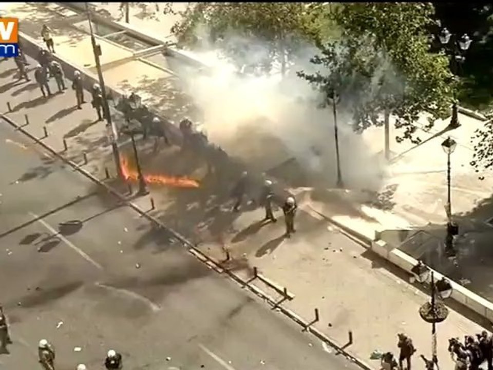 Grèce : cocktails molotov contre la police en marge d'une manif anti-rigueur