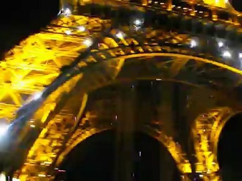 lighting tour eiffal by manny in paris near eiffel tower (panjabi mundee)