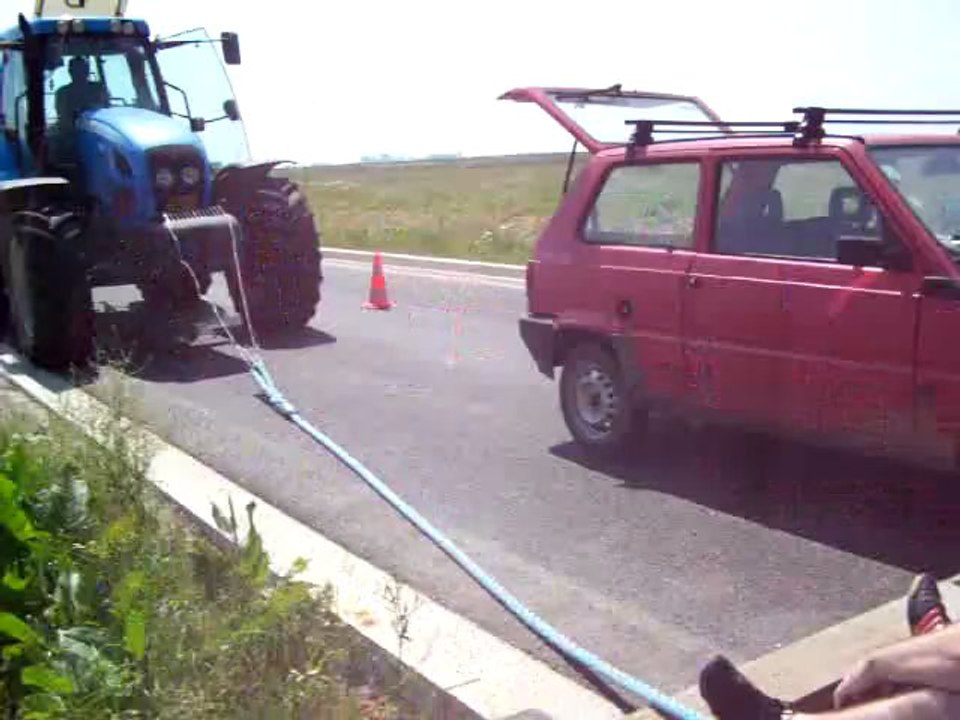 strong man aurélien lejeune pull tractor