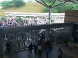 Video aficionado de los disturbios en la estación de ferrocarril Cúa