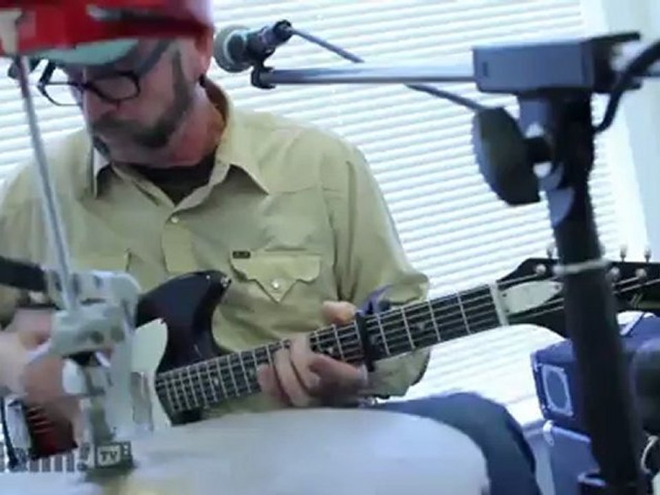 Bradleyboy Performs "Overpass" on Exclaim! TV