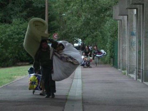 Un camp de Roms évacué à Evry