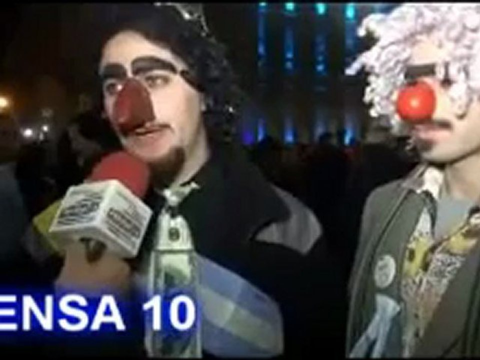 Cacerolazos_entrevistas_7_junio_2012_mp4_-_YouTube