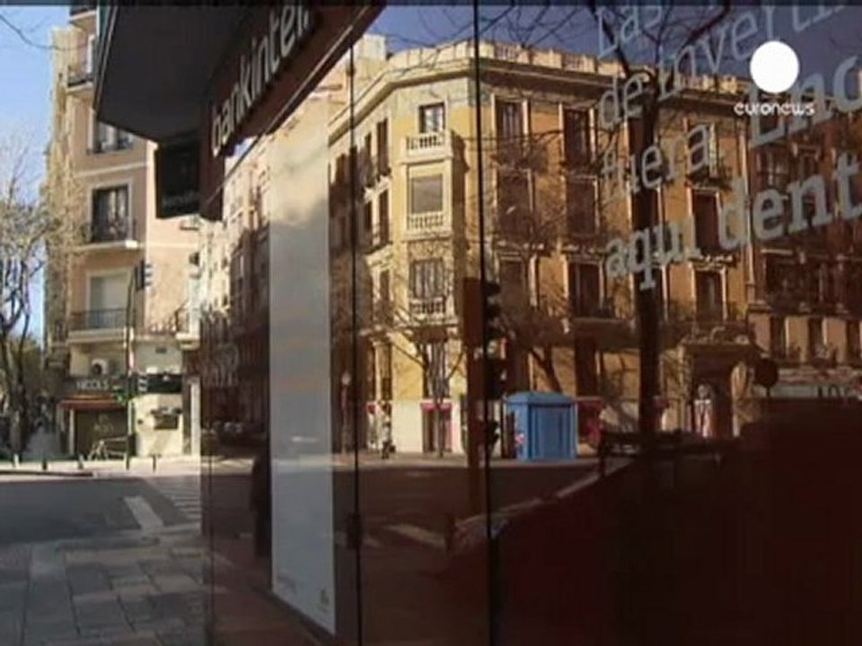 Eurozone crawls towards bank oversight