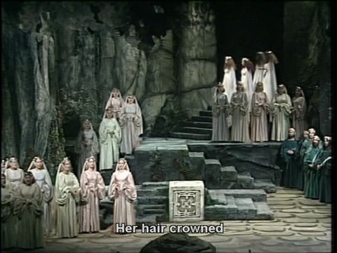 Norma / V. Bellini / Act 1 / Choir '' Norma viene''