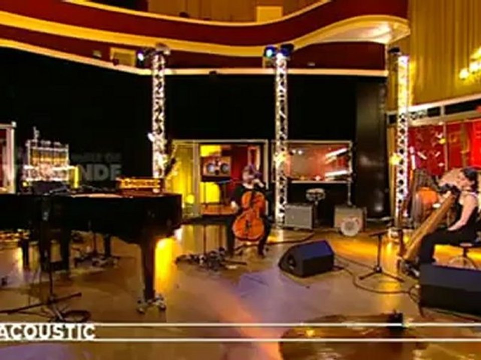 Agnes Obel - Beast (Acoustic/live on TV5Monde)