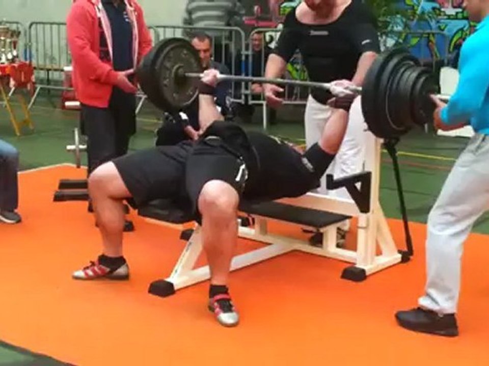 RECORD DE FRANCE Développé Couché AURELIEN LEJEUNE 16x200kg