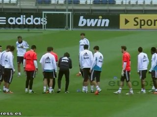 El Real Madrid entrena con la sombra del 'virus FIFA'