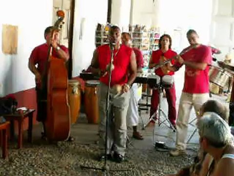 PICT1092 Cuba, musique pendant le repas à Trinidad