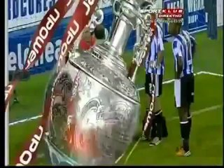 Leeds taraftarı, Sheffield Wed taraftarına saldırdı