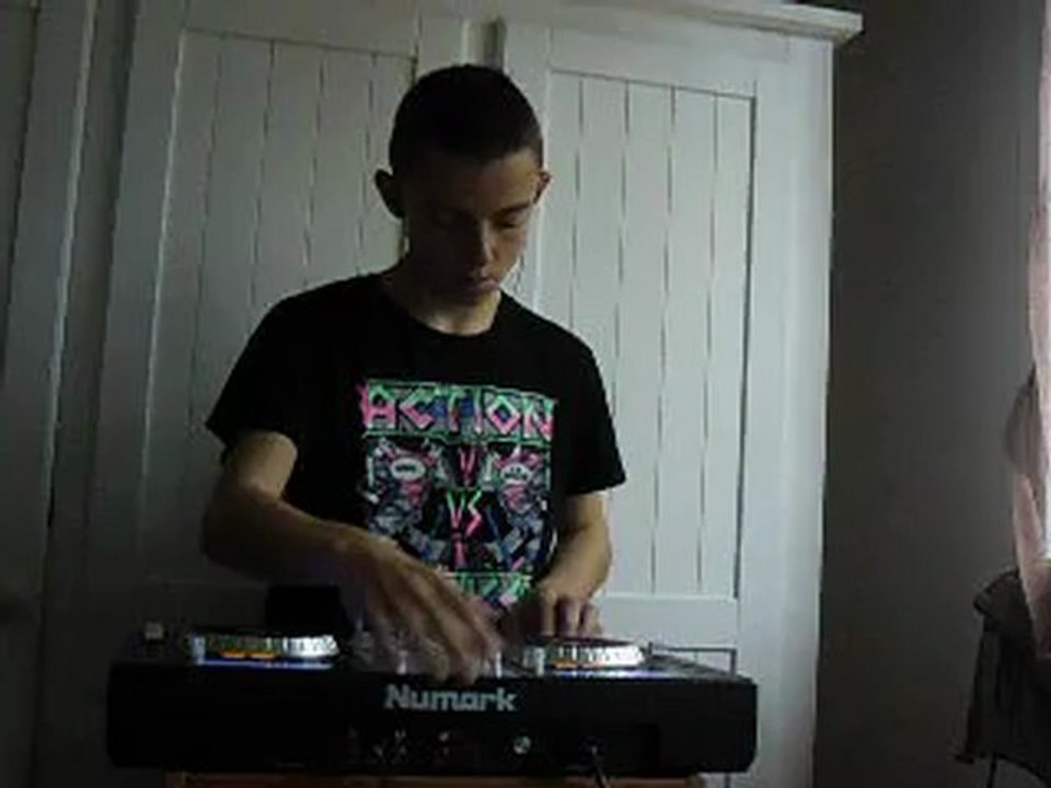 VIDEO MIX BY DJ GARNER