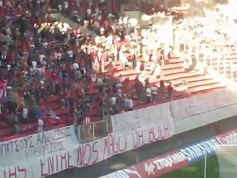 Λίγο πριν από τη βράβευση του Ζιοβάνι στο Γεώργιος Καραϊσκάκης