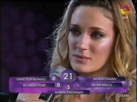 Paula en SM 3 (BAILE MÚSICA DE PELÍCULAS, jurado) - 06 de Diciembre 2010