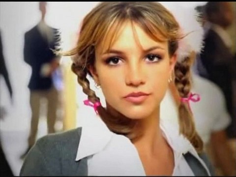 Britney Spears - Hit me baby one more time