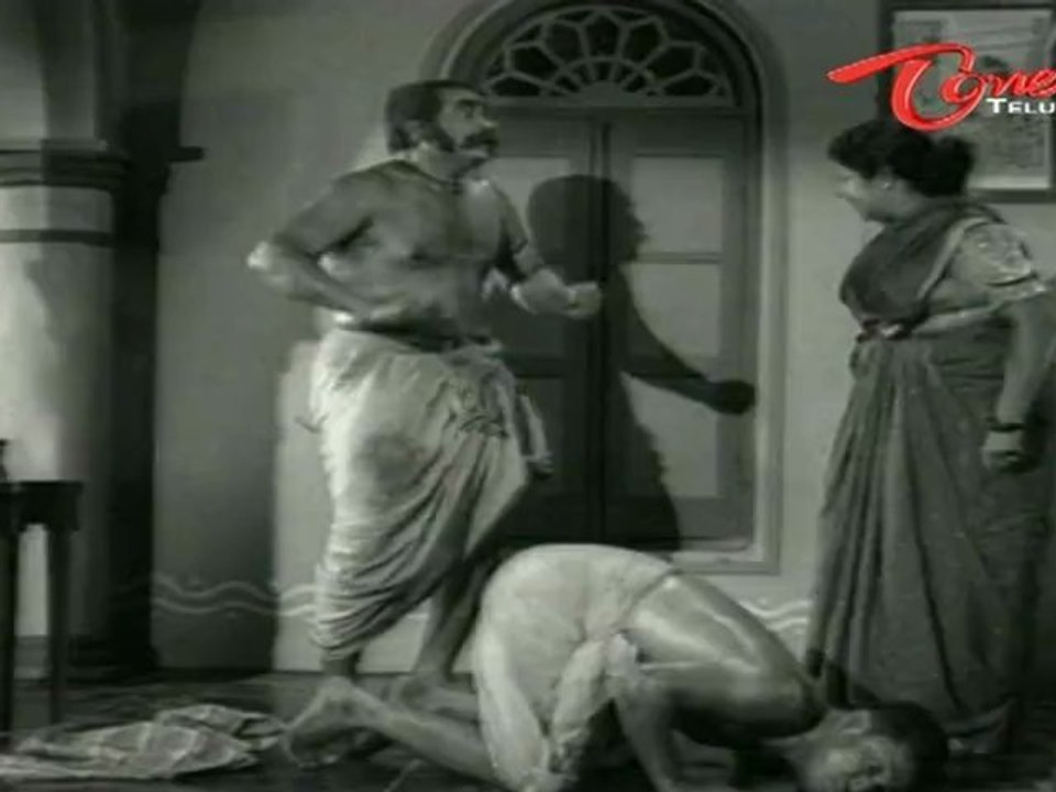 Padmanabham Having Massage - Telugu Comedy Scene