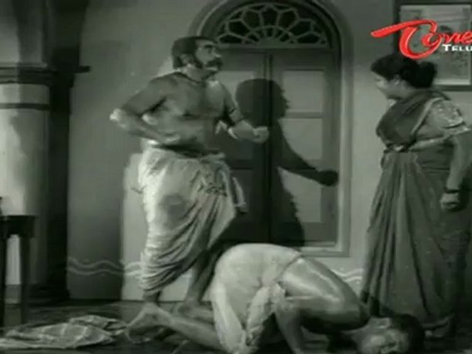 Padmanabham Having Massage - Telugu Comedy Scene