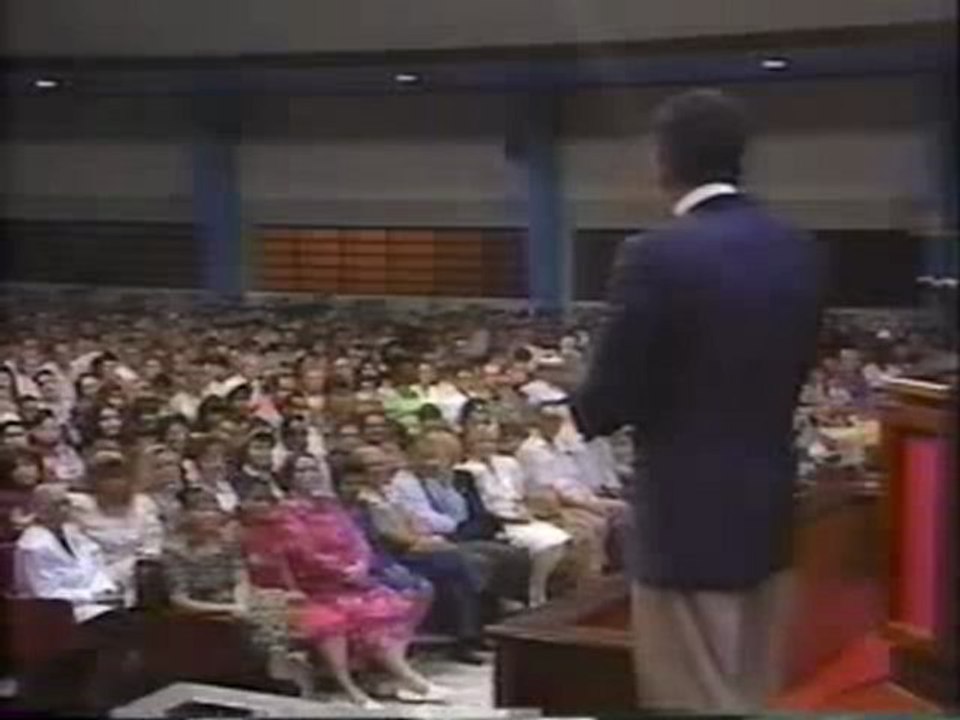 Testimonio de Nicky Cruz   Parte 1