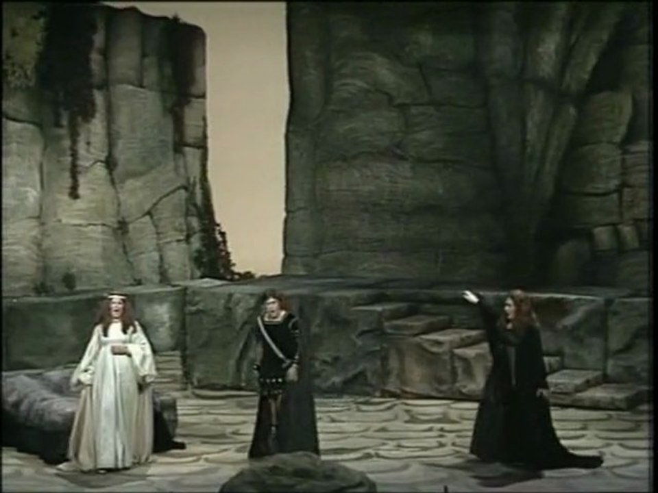 Norma / V. Bellini / Act 1 Finale /Trio - Choir '' Vanne, si mi lascia , indegno''