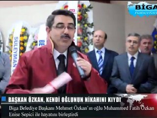 Mehmet Özkan kendi oğlunun nikahını kıydı