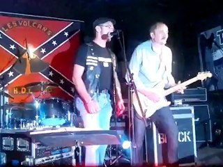 My brozer Xav Rea(nimé) wiz Black Jack faure ze titel The Road to Hell