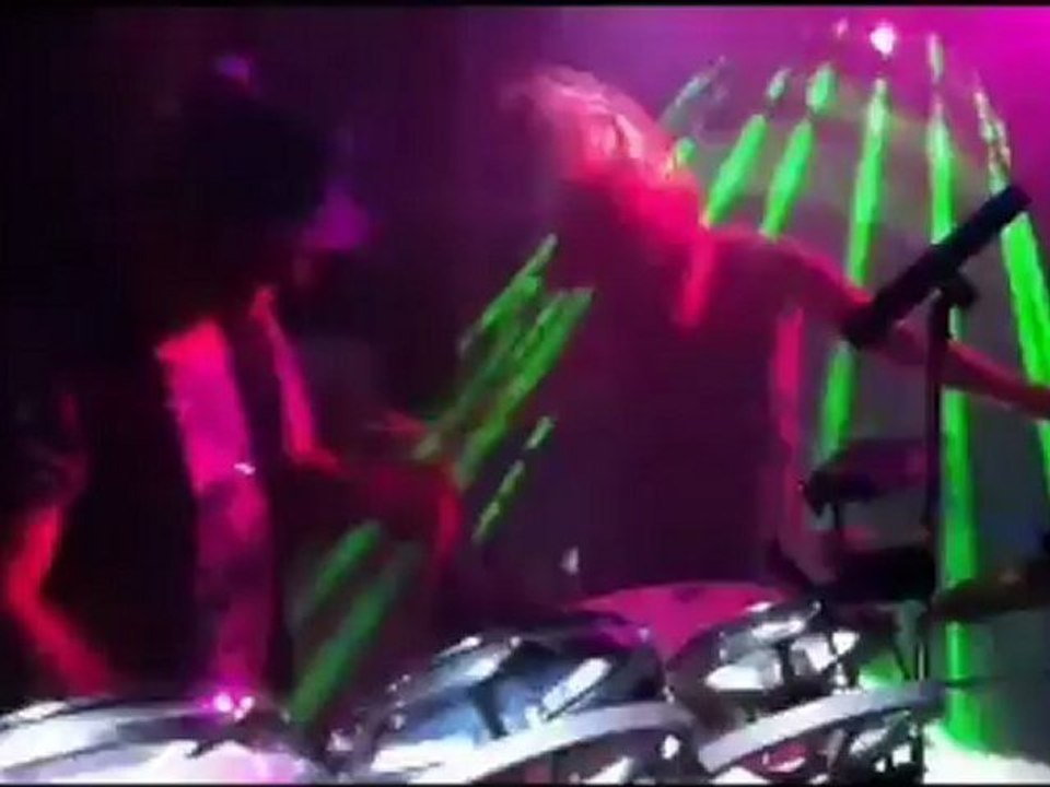 Dj Mina & Percussion Show Tuncay  ( Hüseyin Karadayı ft. Serdar Ayyıldız- Darbuka)