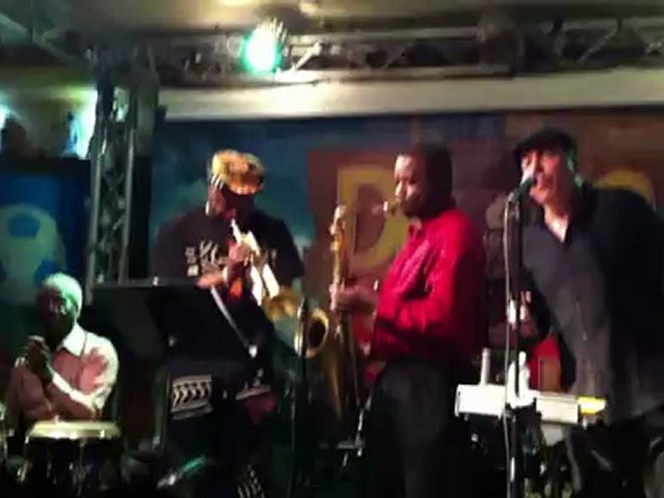 20122010slyat AFRICAN MUSIC HALL (16)