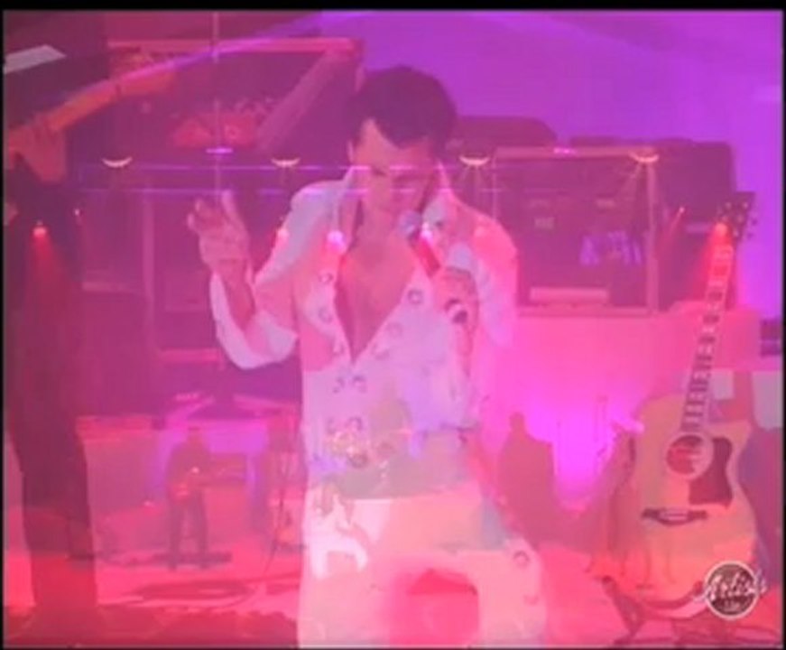 Show Elvis