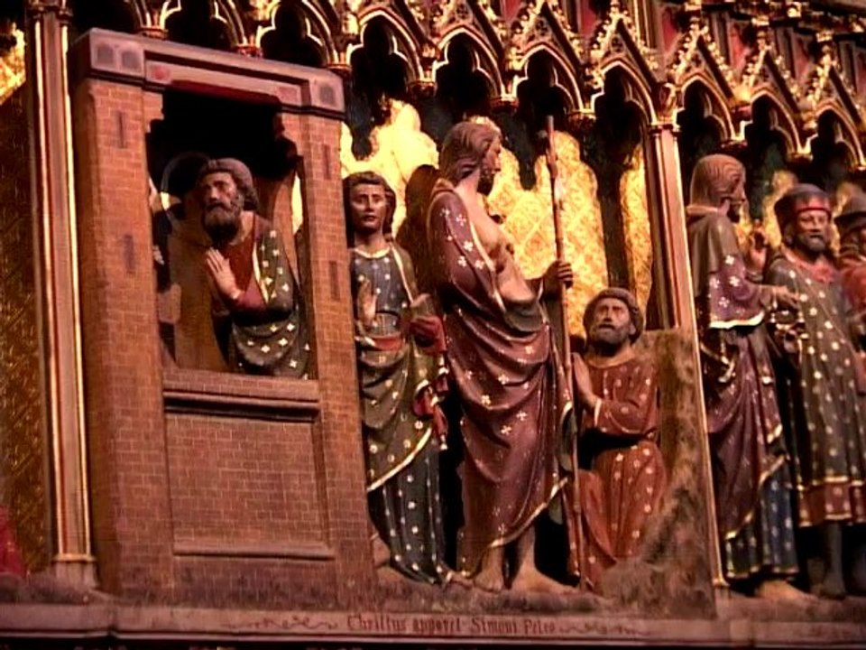 Sightseeing in Paris and beautiful french music