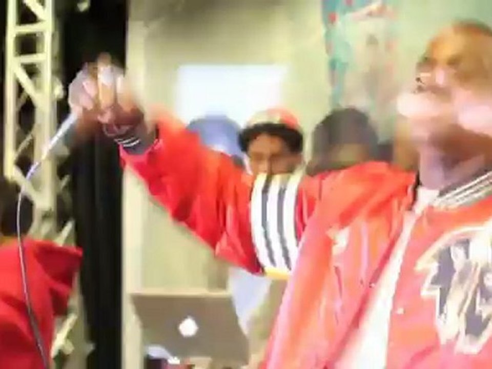 Kendrick Lamar & Jay Rock "Money Trees" Live @ Best Buy, Union Square, New-York City, NY, 10-23-2012