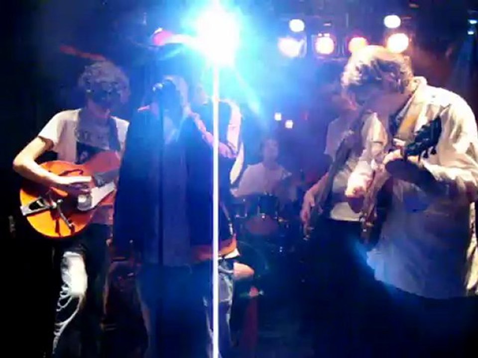 VMSF-PARIS IS ROCK