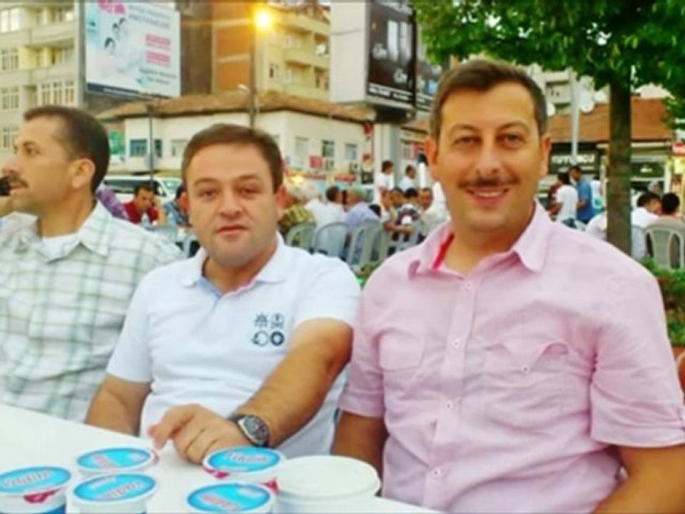 GEÇMİŞ ZAMAN OLUR Kİ...ADNAN ZEKİ BIYIK (POPSTAR MÜFTÜ)