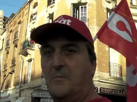 Tous les ouvriers d'Electrolux manifestent à Charleville