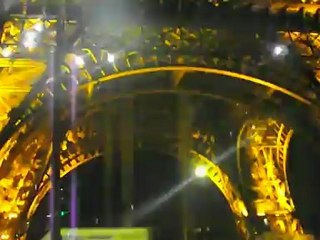 PANJABI MUNDEE ( PARIS BY MANNY NEAR TOUR EIFFAL )