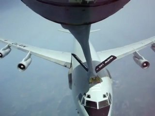 AWACS Ravitaillement en vol dangereux