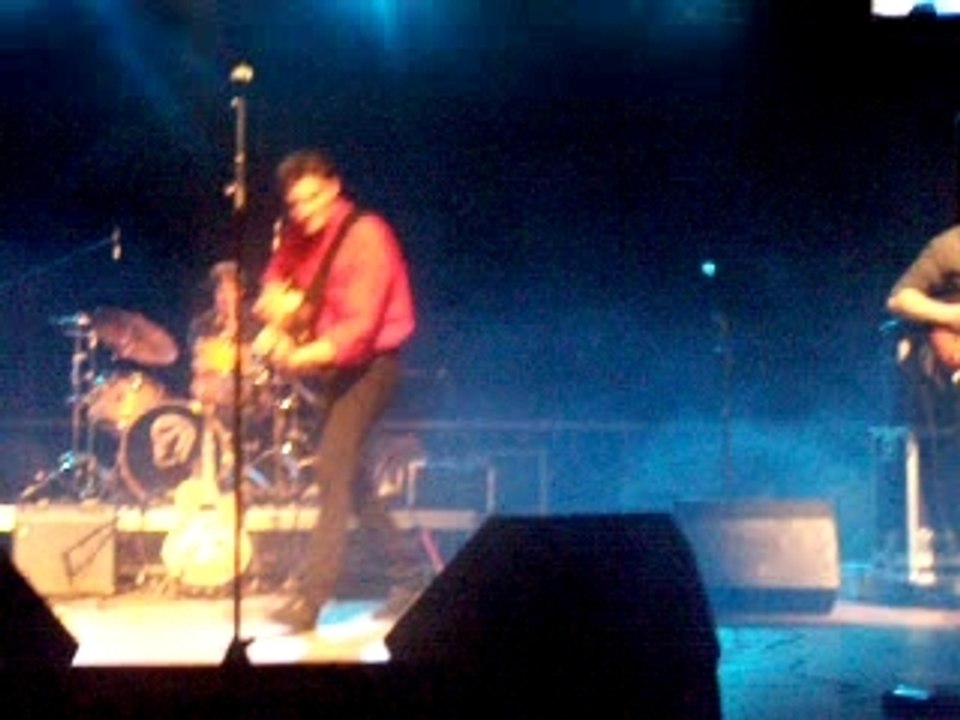 Gun shot .all shook up