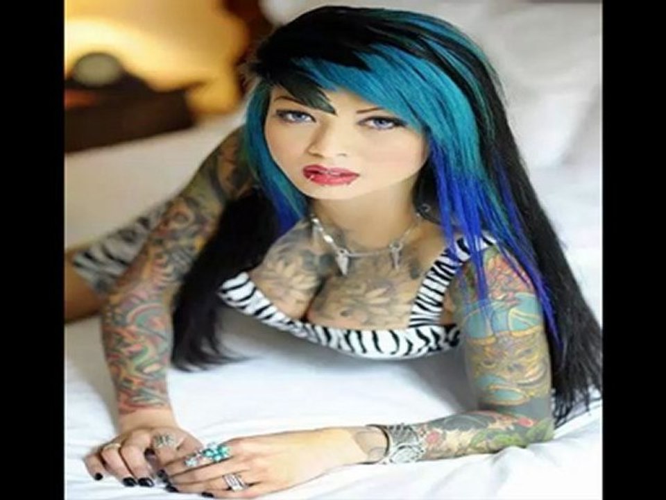 Hot And Sexy Women With Tattoos And Curves