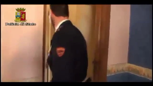 Napoli - Arrestato latitante a Pianura (22.10.12)