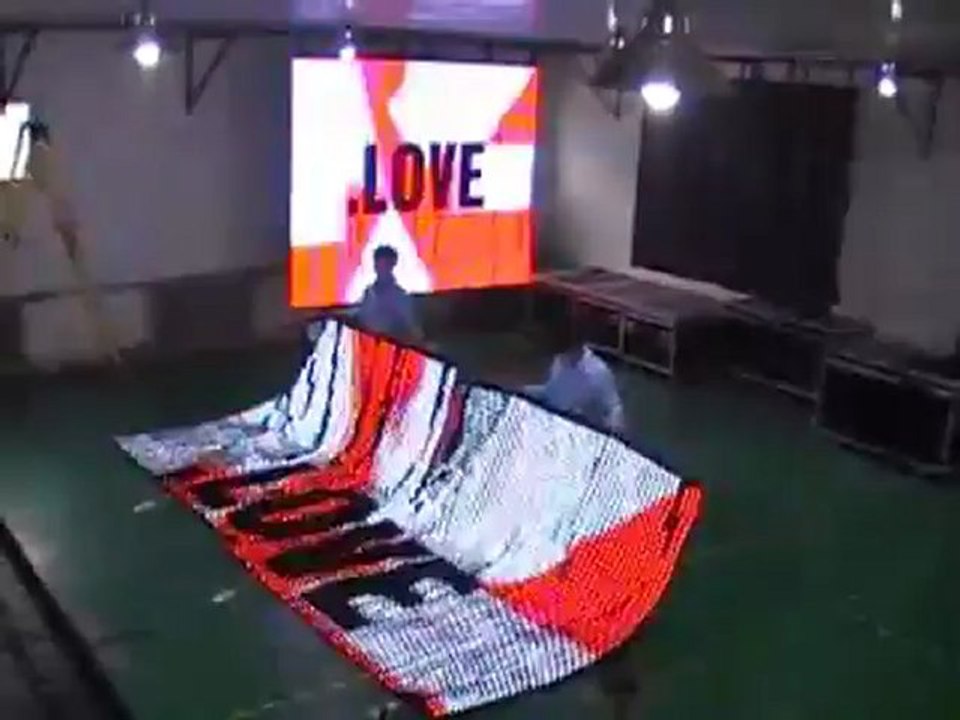 Pitch25mm VS Pitch37.5mm ,Soft LED Display  ,Flexible LED Display for Stage Lighting