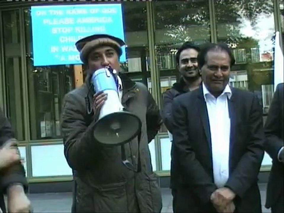 Asim Khan speech at PTI London Protest outside US Embassey in London against drone attacks in Pakistan