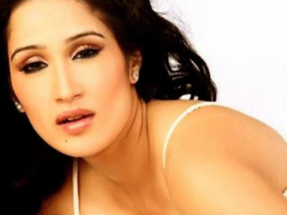 Sagrika Ghatge To Debute In Marathi - Marathi News [HD]