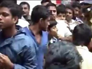 Divers - Maradona attire toujours les foules