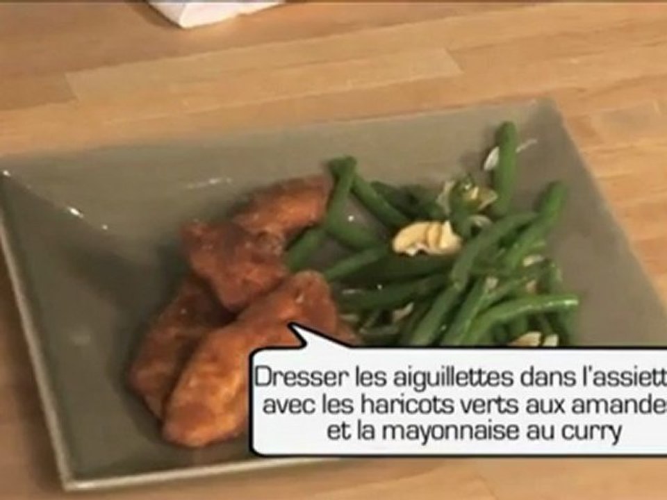 Poulet croustillant au curry, haricots verts aux amandes