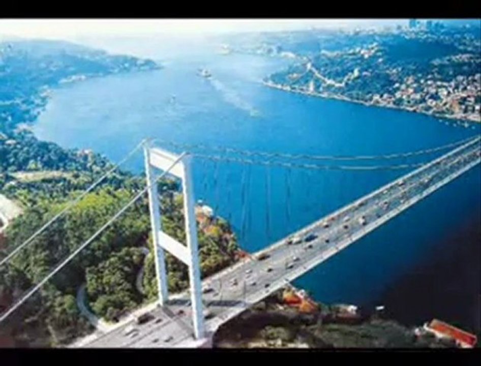 HERKESE HAYIRLI BAYRAMLAR TÜM İSLAM ALEMİNİN BAYRAMI KUTLU OLSUN