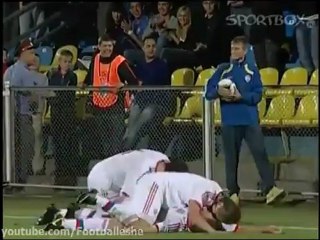 هدف كوميدي بالرأس على طريقة لاعبي الشوارع