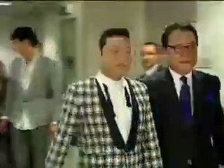 নাচলেন বান কি মুন !