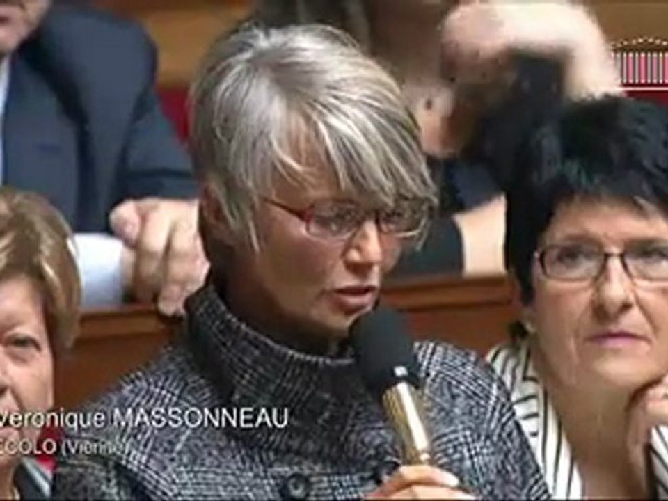 Véronique Massonneau interroge le ministre de l'Intérieur sur la laïcité