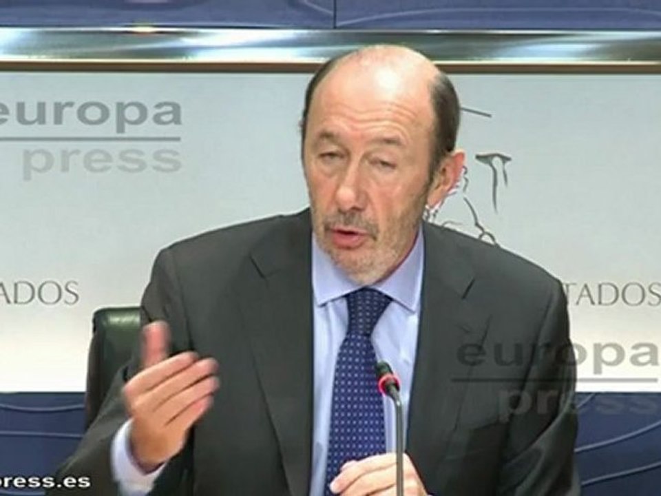 Rubalcaba destaca la unidad de la oposición contra PGE