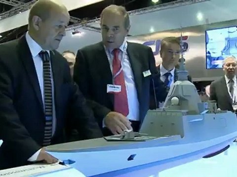EURONAVAL 2012 : le ministre rencontre les industriels