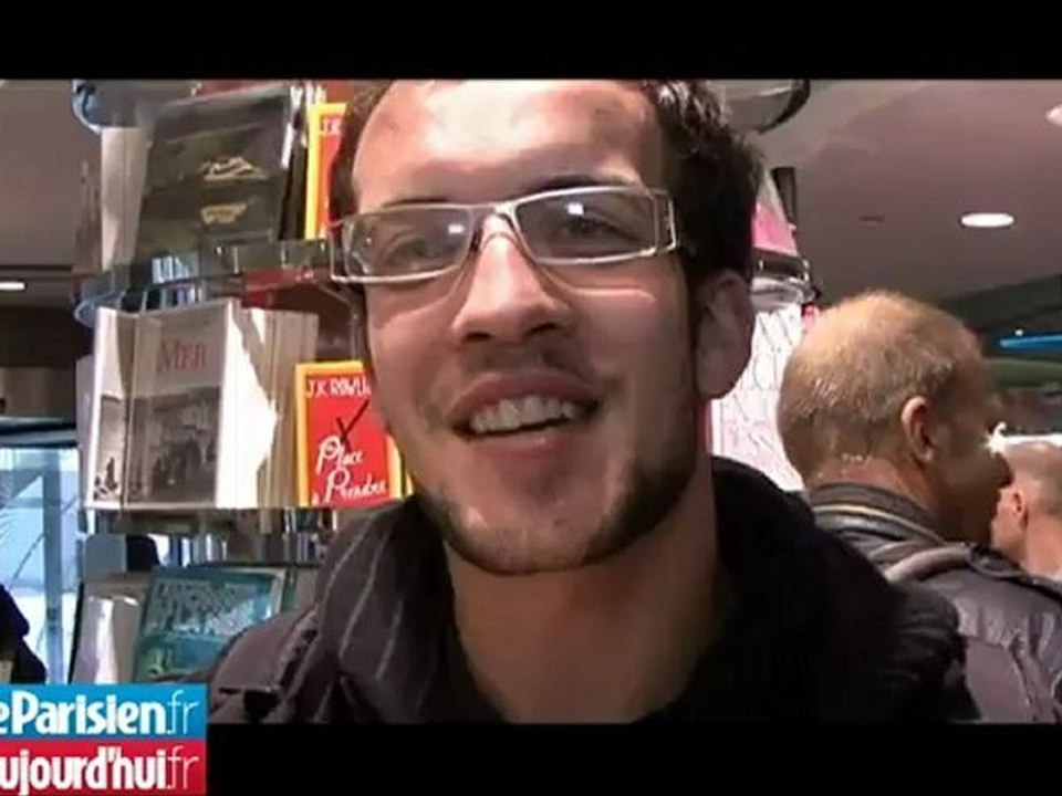 Uggie, le chien de The Artist, dédicace ses mémoires