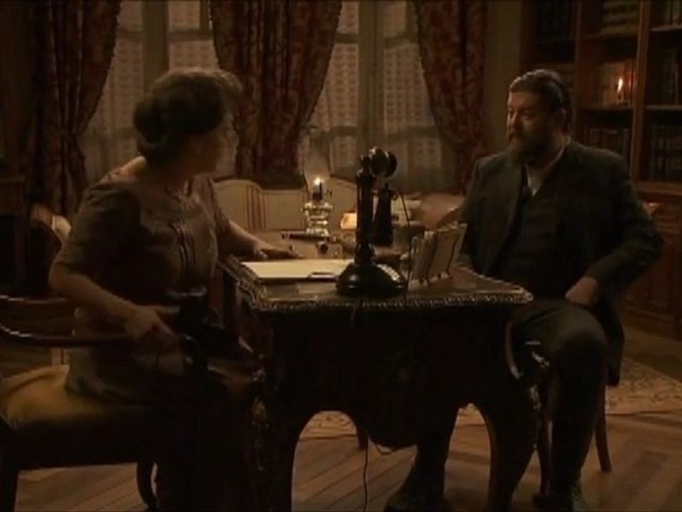 Se parecen demasiado... Cada vez que le enfrento, creo ver a esa partera endemoniada ESDPV